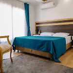 Hostel Luva Butik