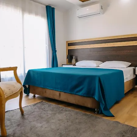 Hostel Luva Butik